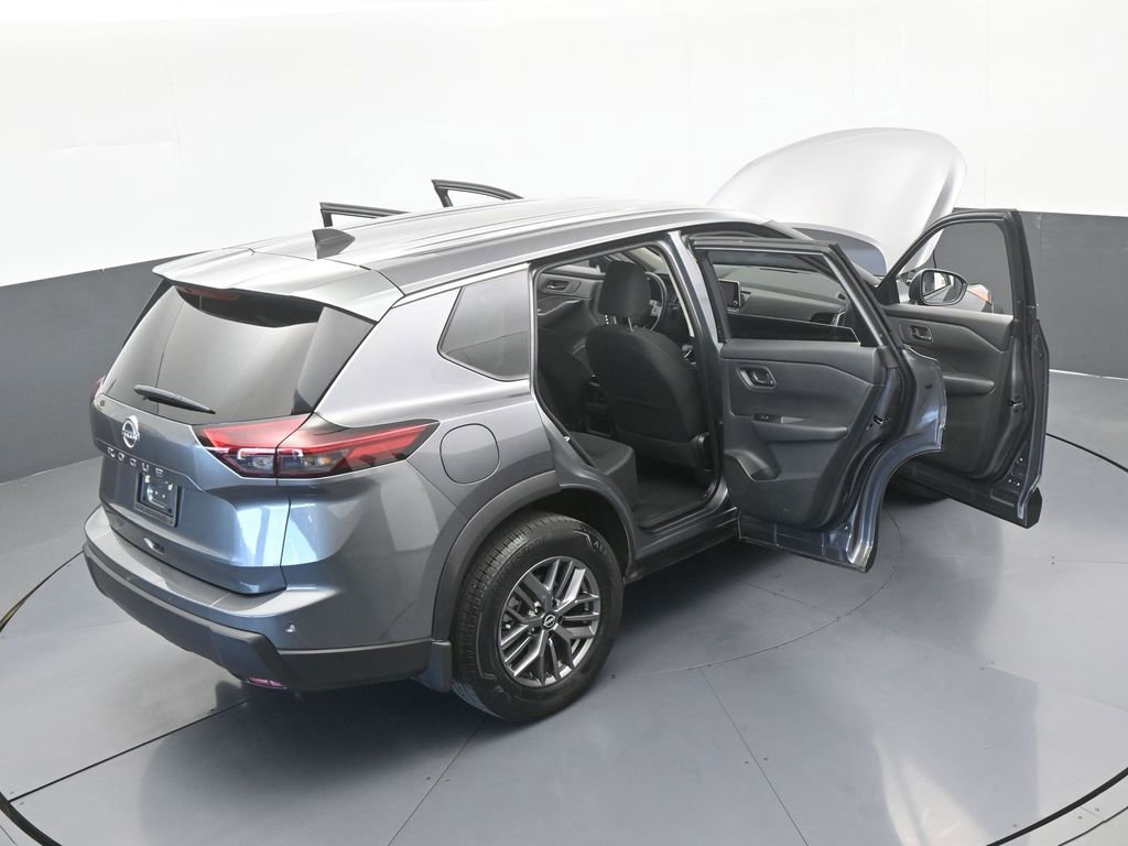 Used 2025 Nissan Rogue S FWD image 60