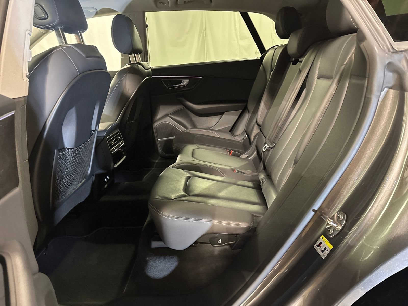 Used 2020 Audi Q8 Prestige w/ Prestige Package image 5