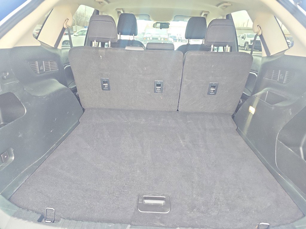 Used 2020 Ford Edge SE w/ Cargo Accessory Package image 10