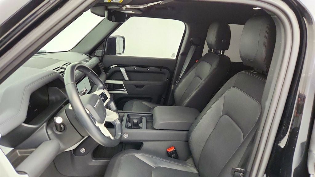 Used 2023 Land Rover Defender 110 X-Dynamic SE AWD/4WD image 20
