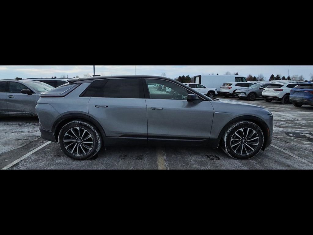 Used 2024 Cadillac Lyriq Sport AWD/4WD image 8