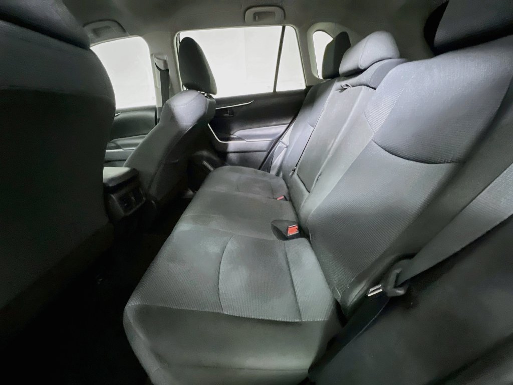 Used 2022 Toyota RAV4 LE FWD image 25