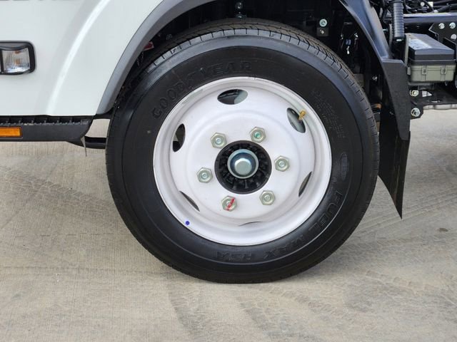 New 2025 Chevrolet Low Cab Forward image 8