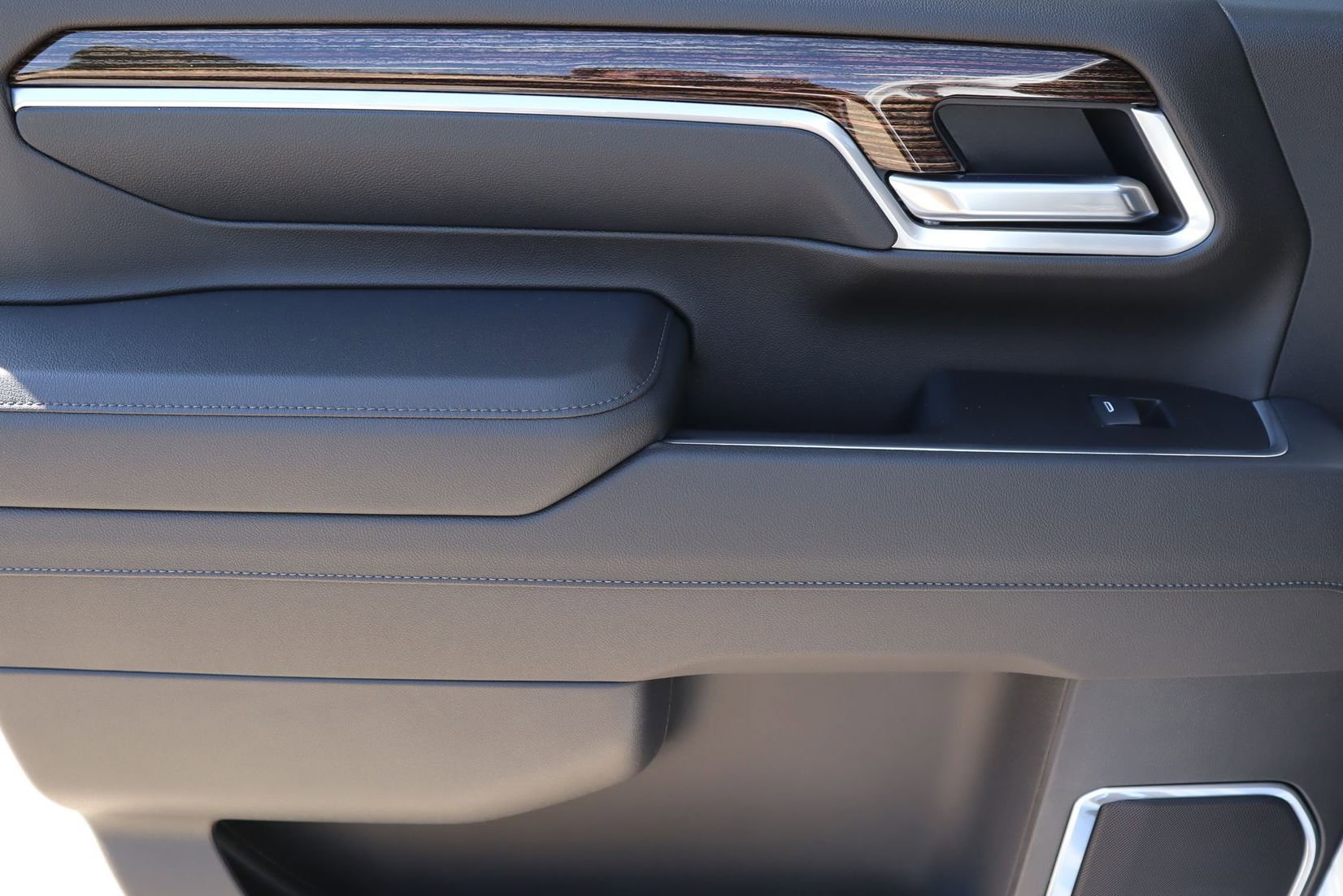 New 2026 GMC Sierra 3500 SLE w/ SLE Convenience Package AWD/4WD image 26