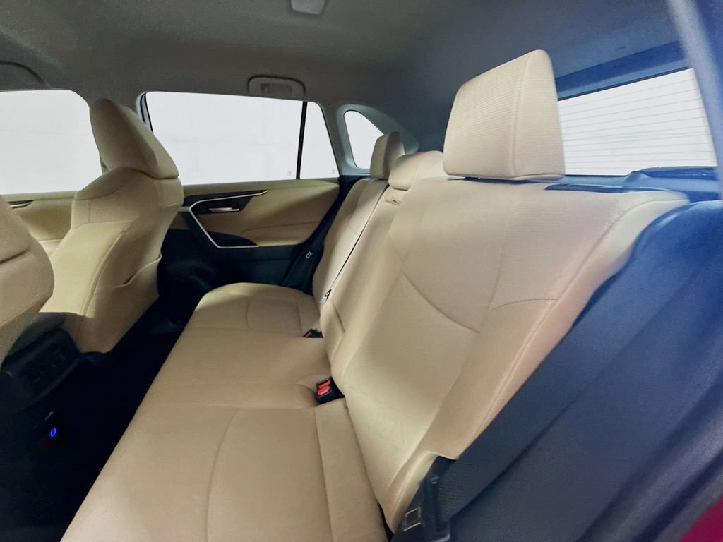 Used 2025 Toyota RAV4 XLE FWD image 23