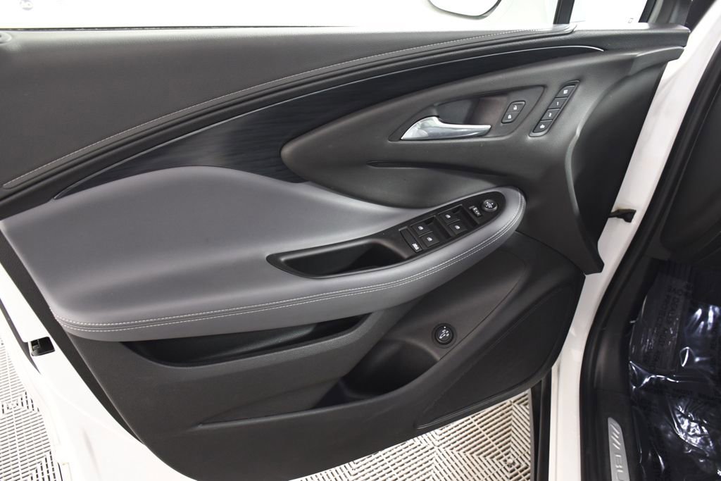 Used 2019 Buick Envision Essence image 14