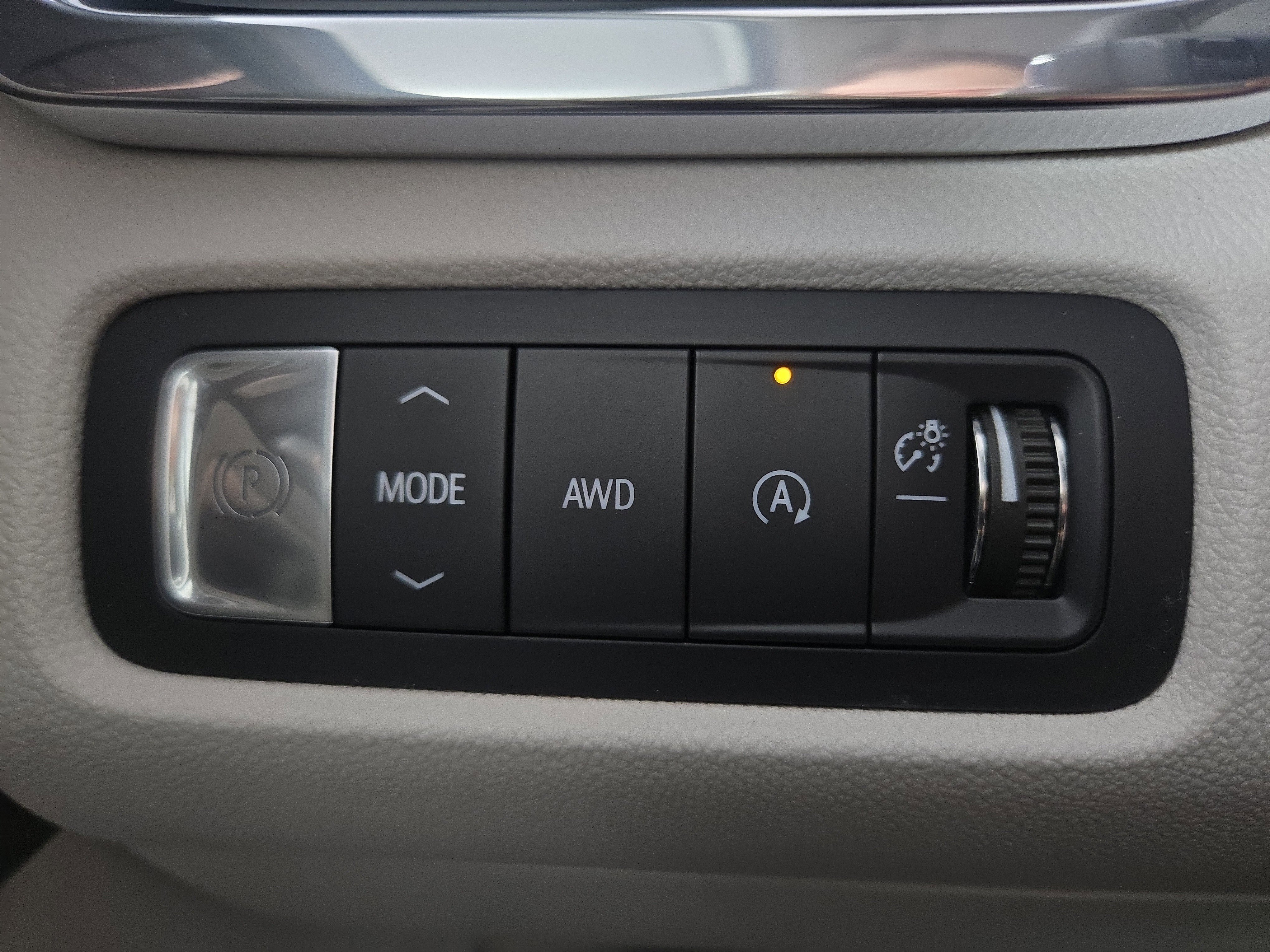 Certified 2025 GMC Acadia Denali w/ Super Cruise Package AWD/4WD image 27