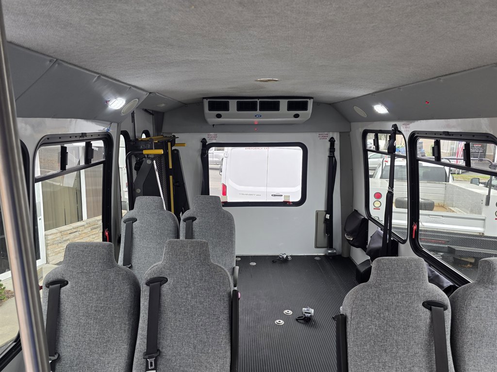 Used 2016 Chevrolet Express 3500 w/ Shuttle Bus Package image 23