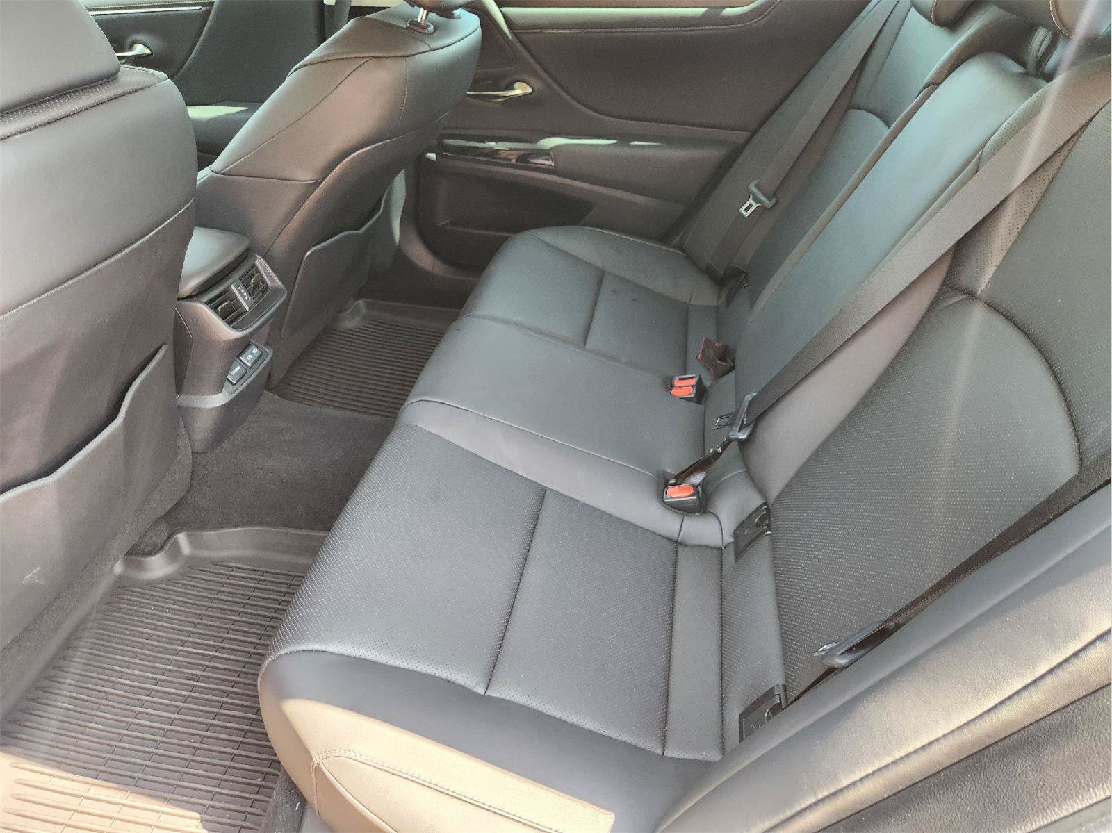 Used 2025 Lexus ES 350 w/ Premium Package FWD image 29
