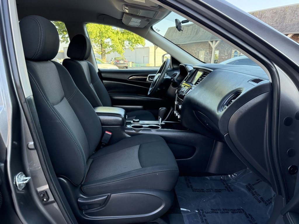 Used 2018 Nissan Pathfinder S image 24