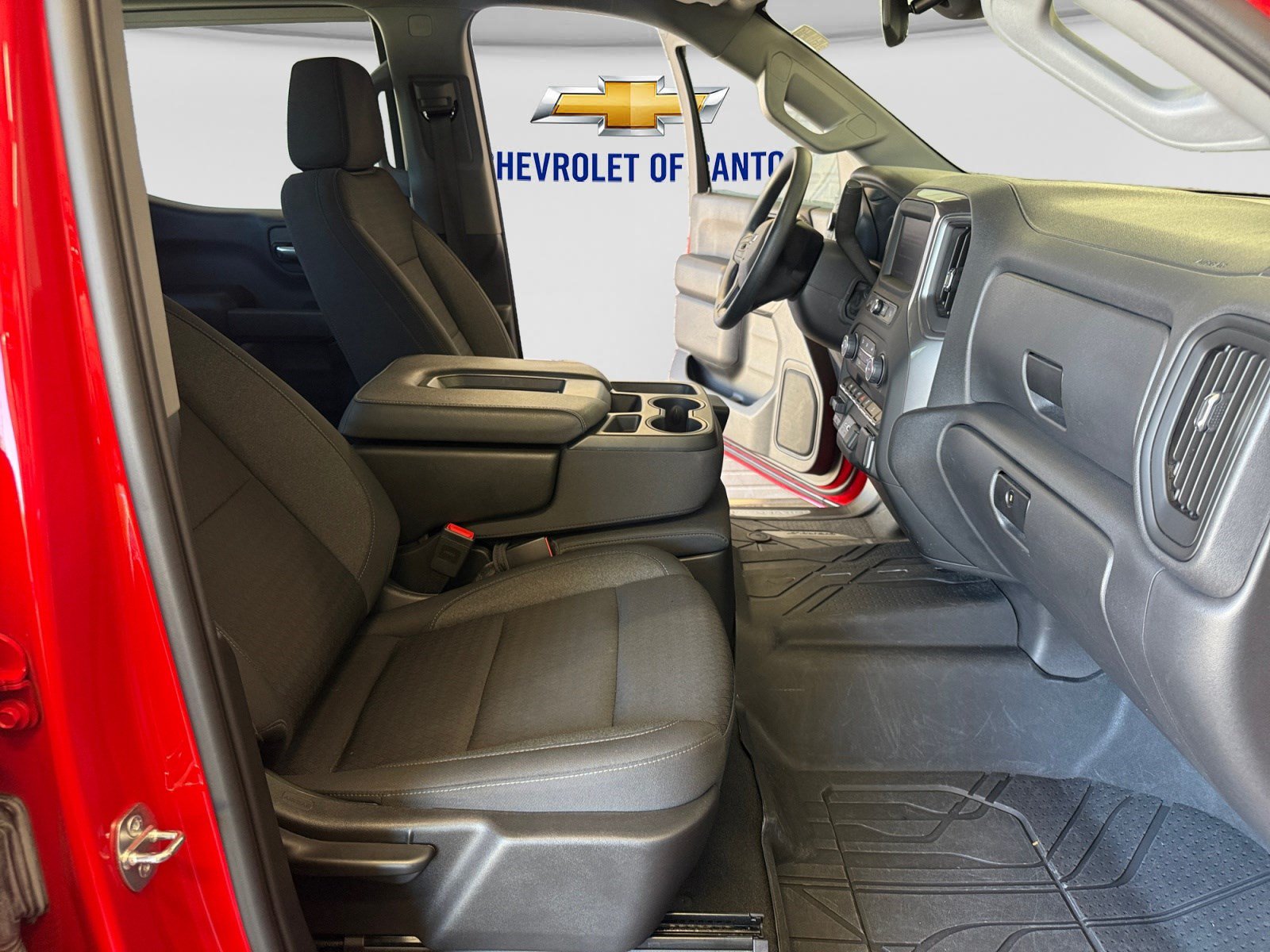 Used 2024 Chevrolet Silverado 1500 Custom Trail Boss w/ Turbomax Blackout Package AWD/4WD image 13