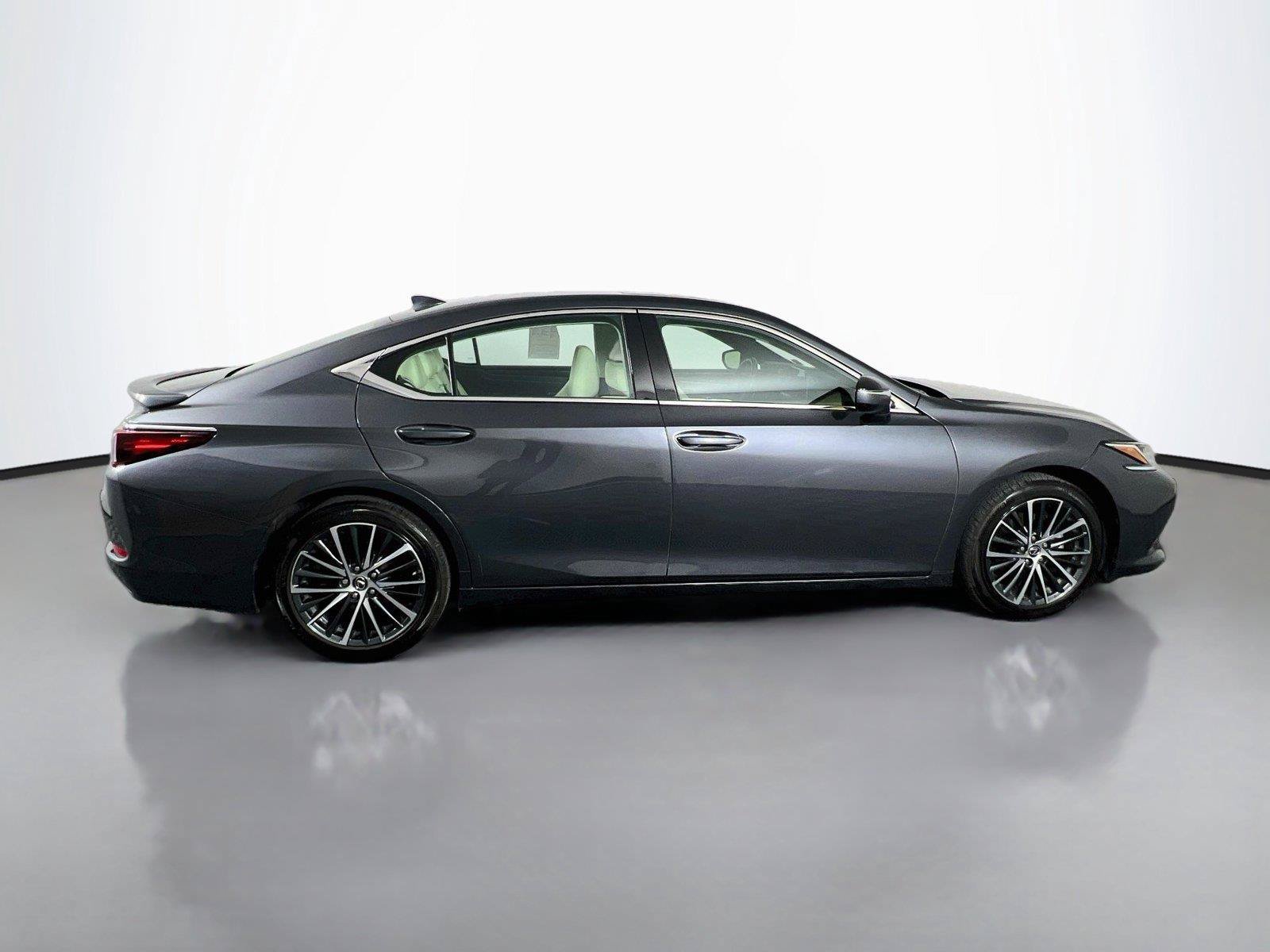 Used 2022 Lexus ES 350 w/ Premium Package FWD image 7