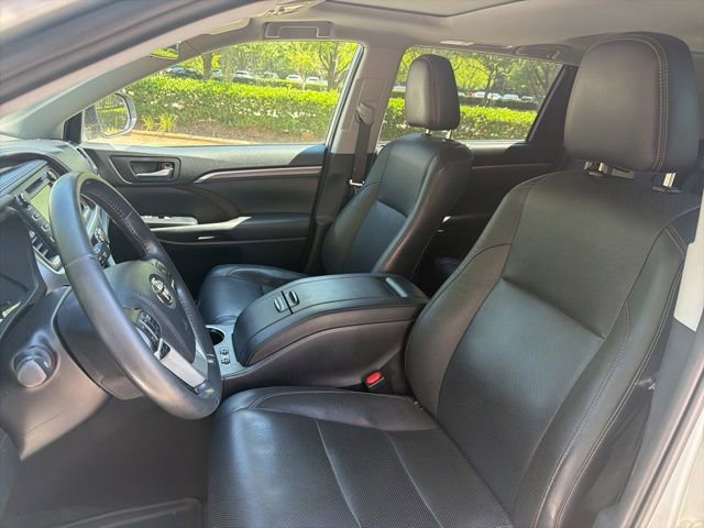 Used 2019 Toyota Highlander Limited AWD/4WD image 10