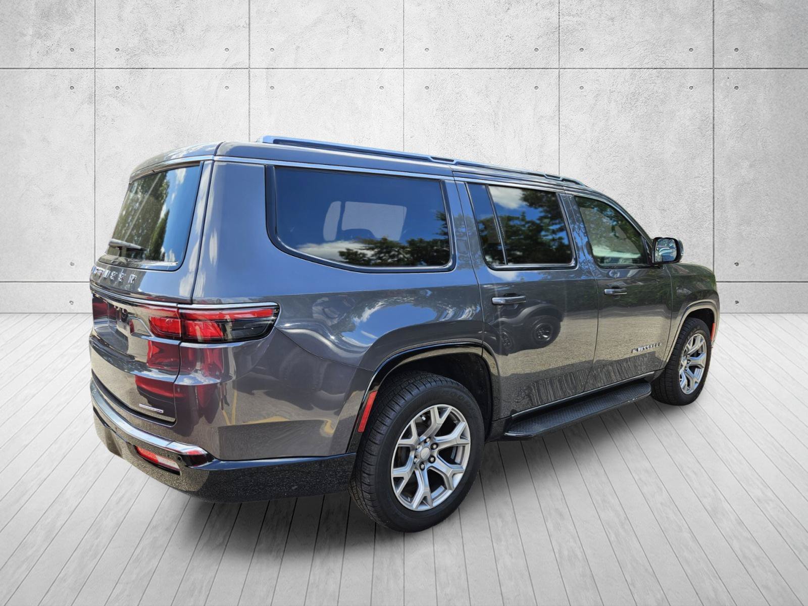 Used 2022 Jeep Wagoneer Series II RWD image 10