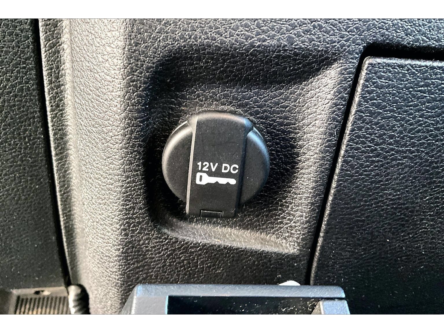 Used 2015 RAM 1500 ST w/ SXT Appearance Group AWD/4WD image 31