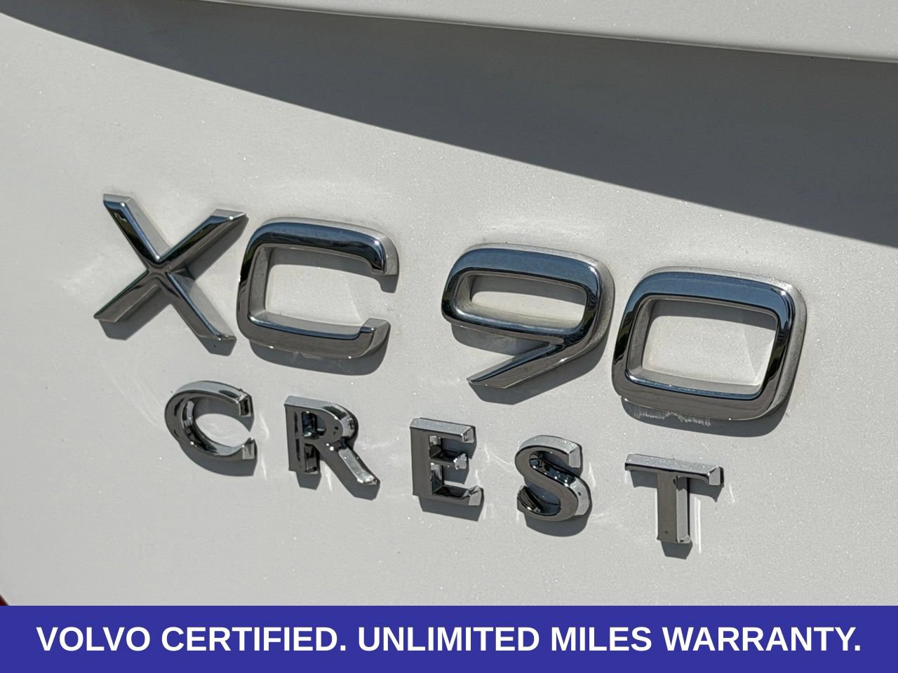 Certified 2025 Volvo XC90 T8 Plus AWD/4WD image 11