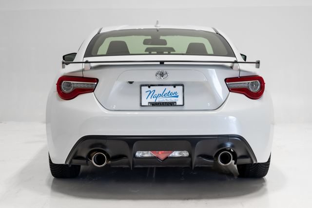 Used 2018 Toyota 86 RWD image 25