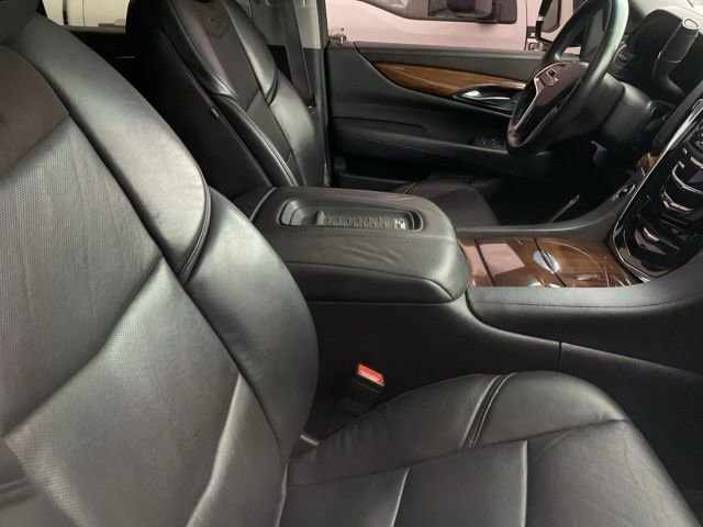 Used 2015 Cadillac Escalade ESV Premium AWD/4WD image 8