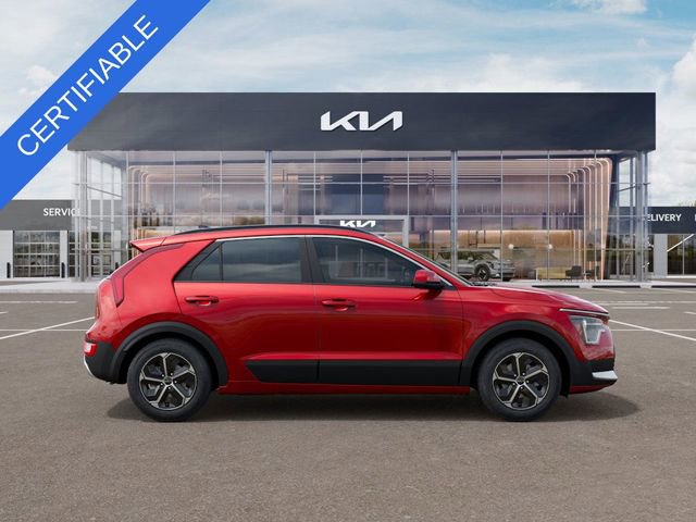 Certified 2025 Kia Niro LX image 7