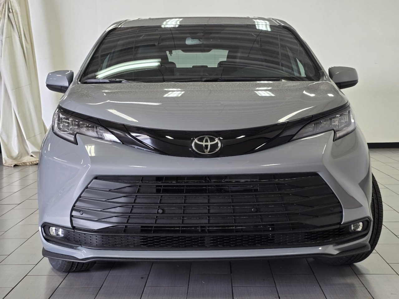 New 2026 Toyota Sienna XLE Woodland Edition image 13