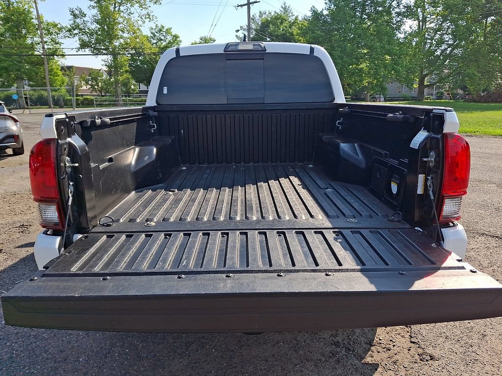 Used 2019 Toyota Tacoma TRD Sport AWD/4WD image 27