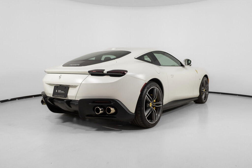 Used 2023 Ferrari Roma image 2