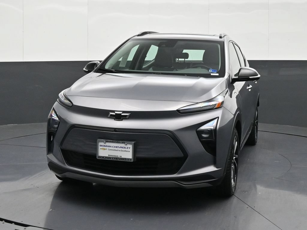 Certified 2023 Chevrolet Bolt EUV Premier w/ Sun & Sound Package FWD image 8