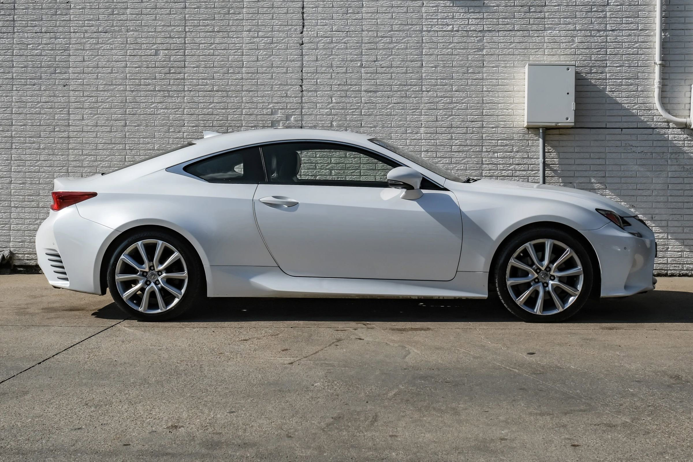 Used 2016 Lexus RC 350 w/ Luxury Package RWD image 7