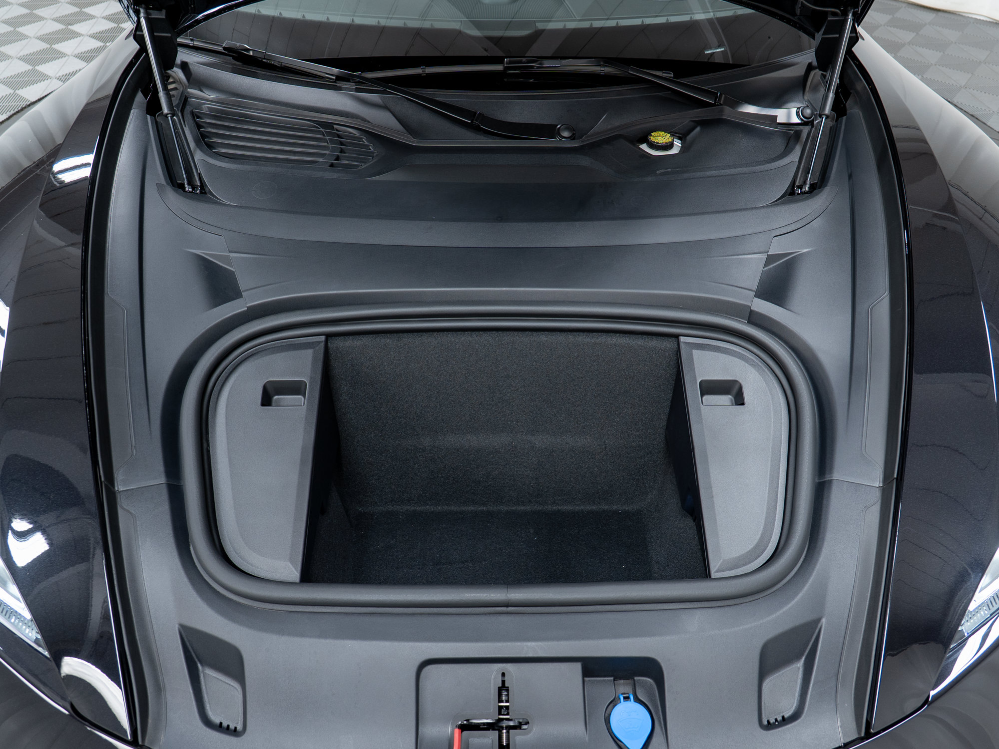 New 2026 Porsche Taycan 4S AWD/4WD image 12