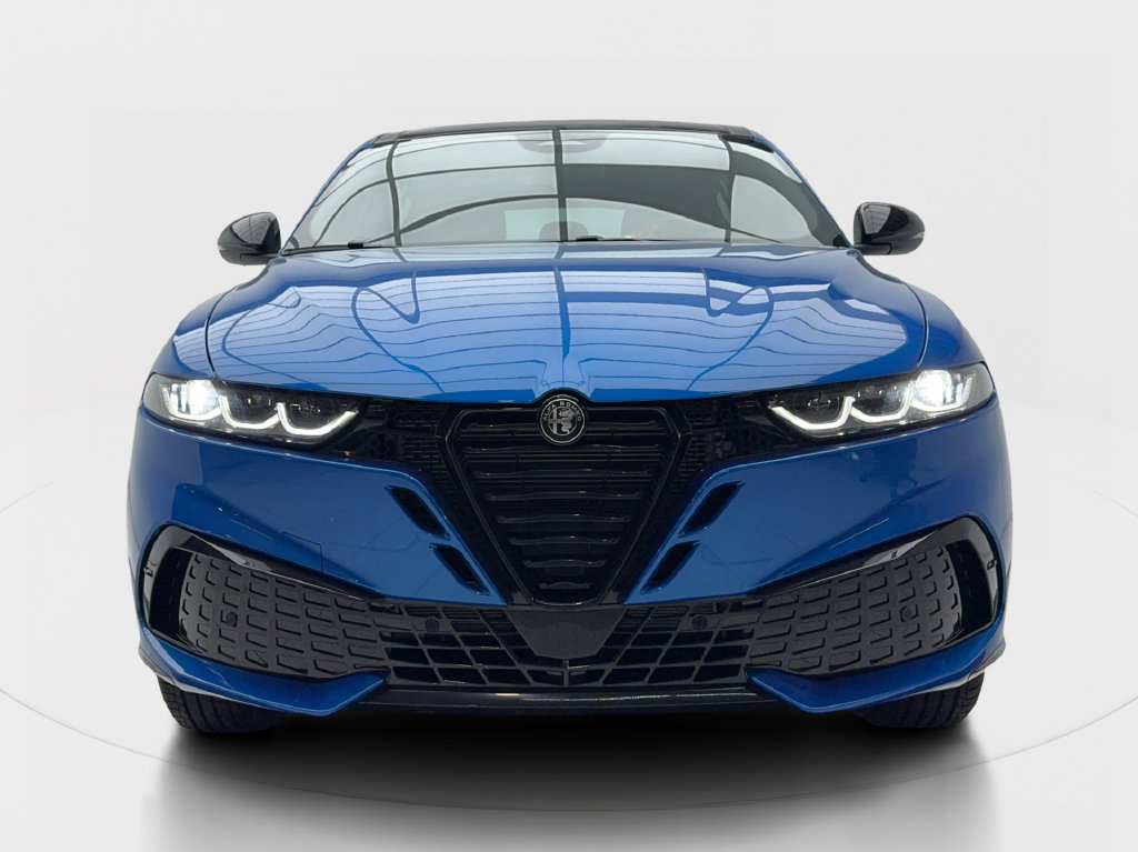 New 2026 Alfa Romeo Tonale w/ Black Premium Package AWD/4WD image 5
