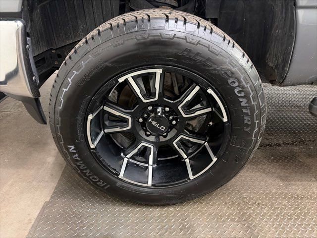 Used 2019 Nissan Titan SV w/ SV Convenience Package image 37