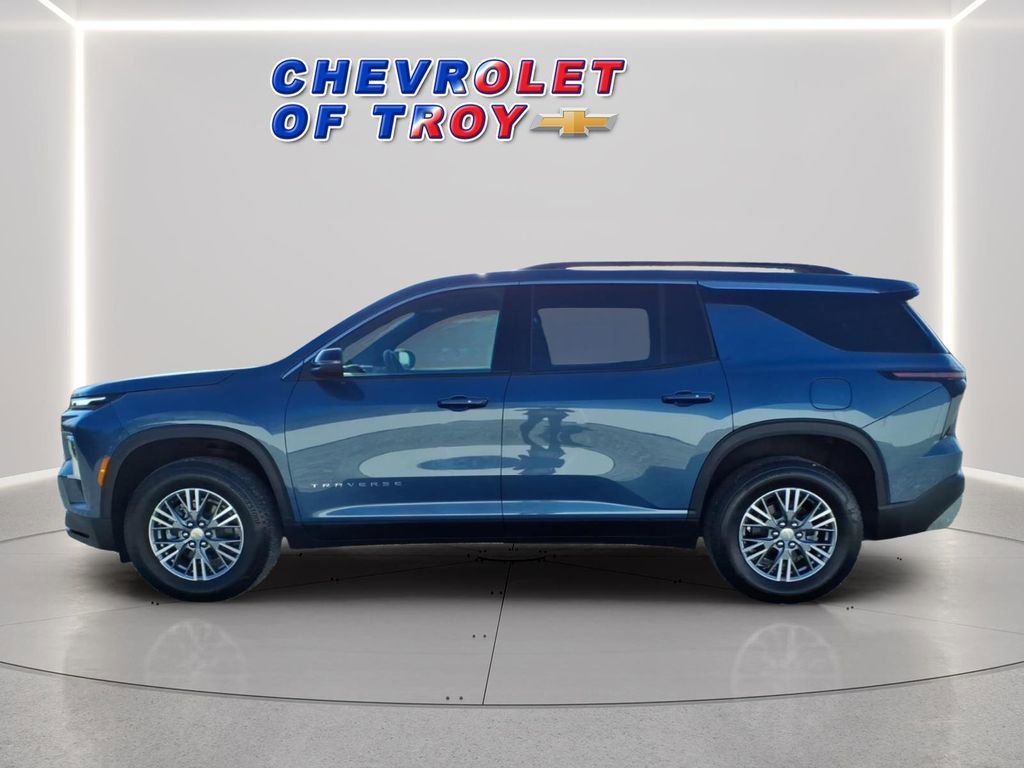 Used 2026 Chevrolet Traverse LT w/ LPO, Floor Liner Package AWD/4WD image 5