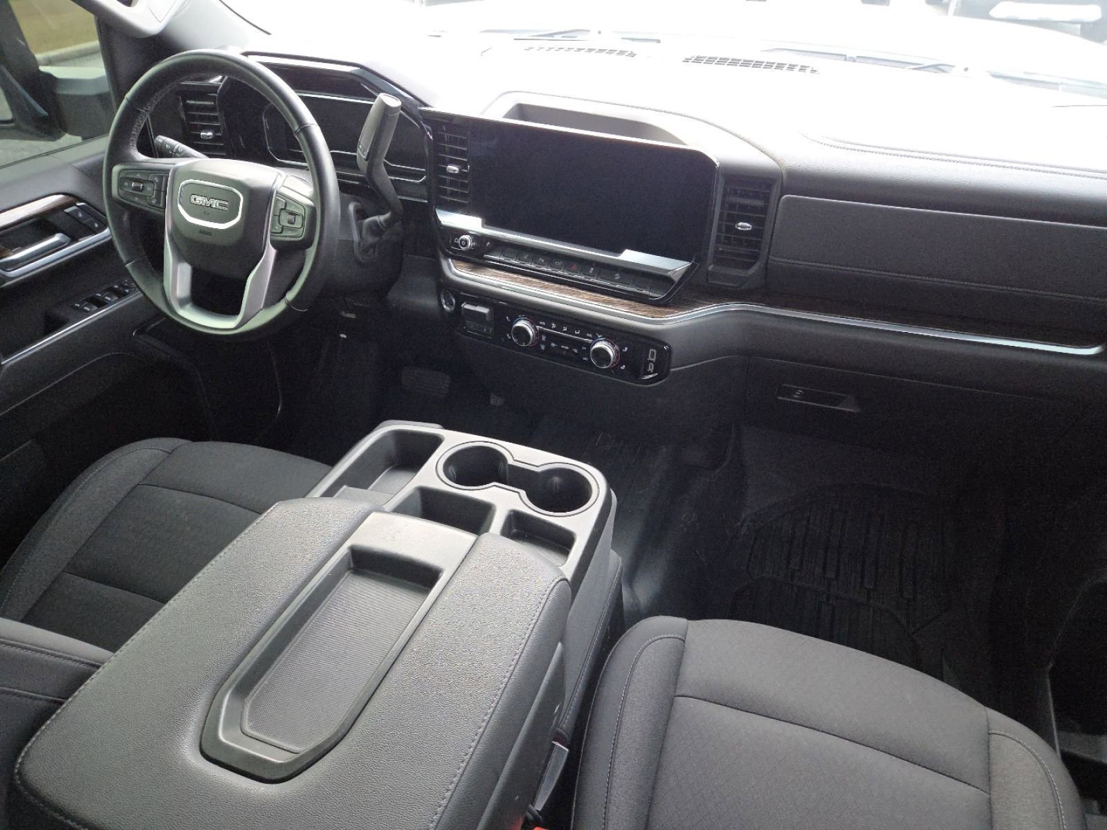 Used 2025 GMC Sierra 2500 SLE w/ SLE Value Package; image 29