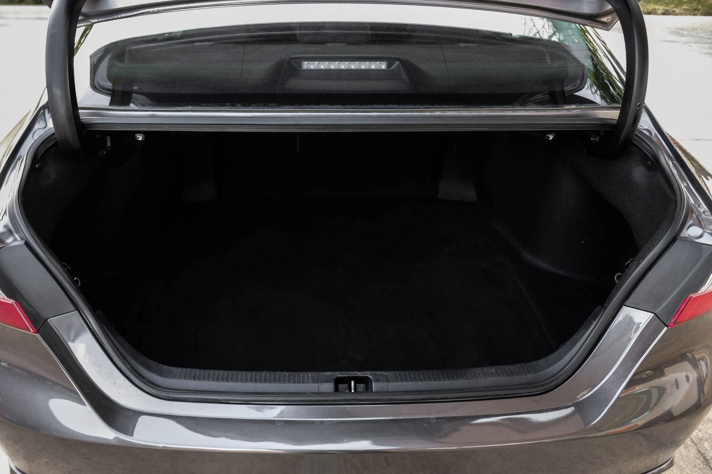Used 2022 Toyota Camry SE w/ Convenience Package FWD image 59