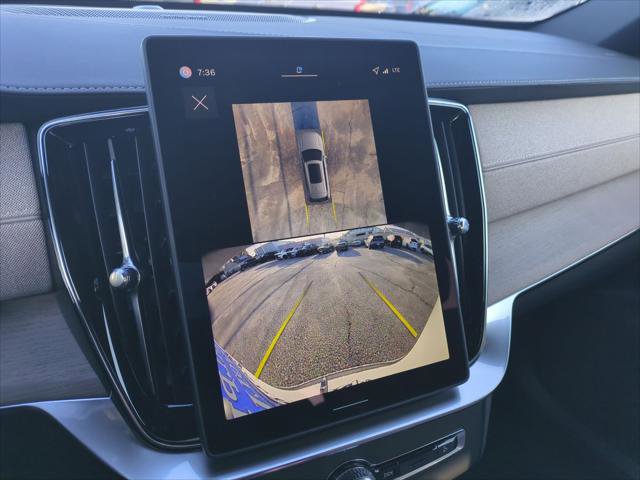 New 2026 Volvo XC90 T8 Plus w/ Protection Package Premier image 11