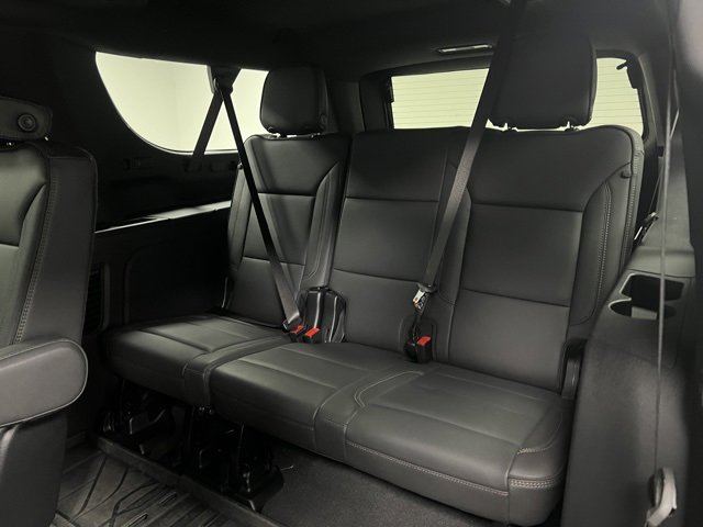 Used 2025 Chevrolet Suburban High Country image 43