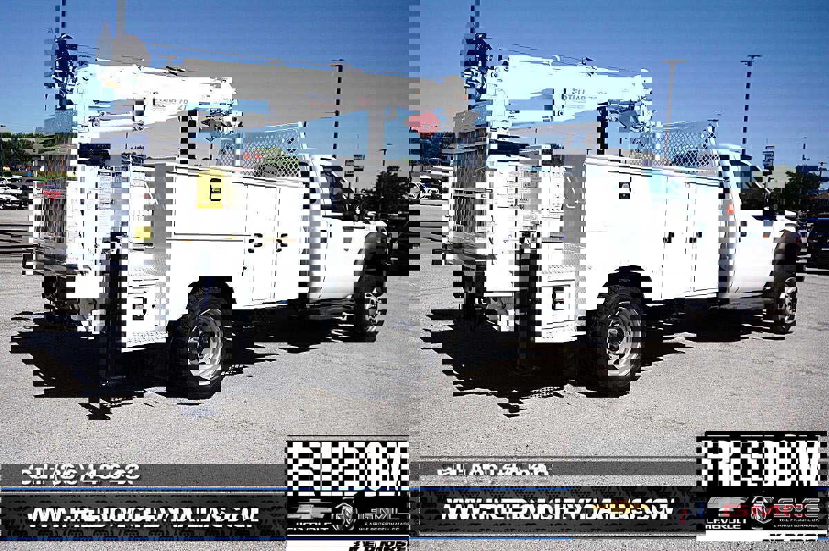 Used 2015 Ford F550 4x4 Regular Cab Super Duty image 7