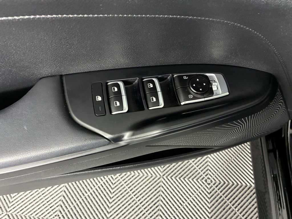 Used 2022 Kia K5 LX image 18