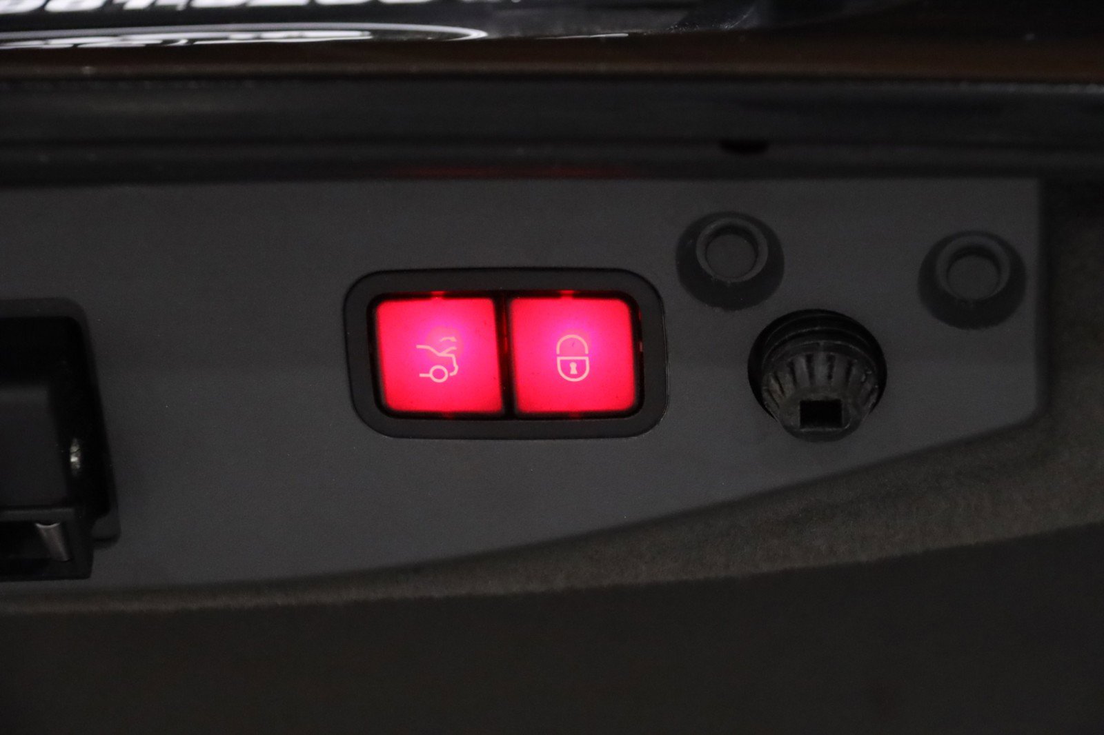 Used 2007 Mercedes-Benz SL 550 image 33