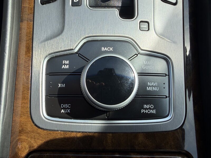 Used 2011 Hyundai Equus Signature RWD image 18