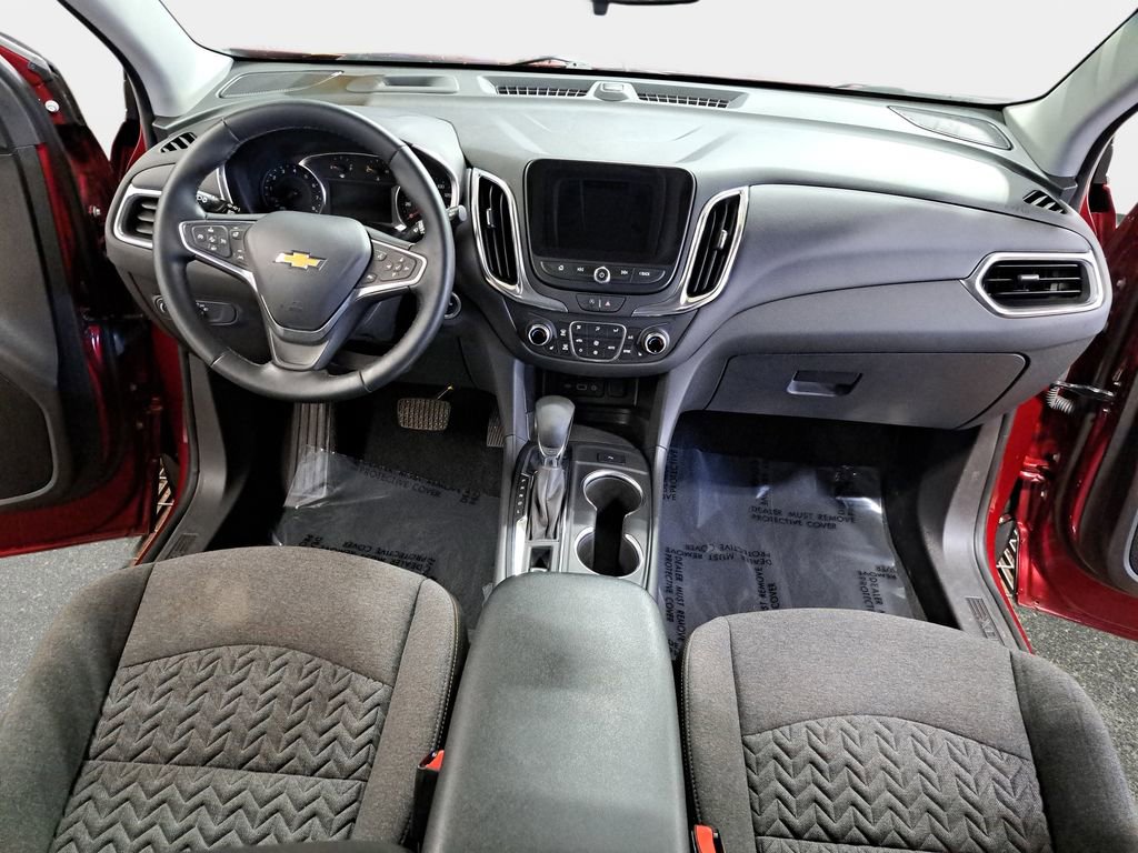 Used 2024 Chevrolet Equinox LT AWD/4WD image 2