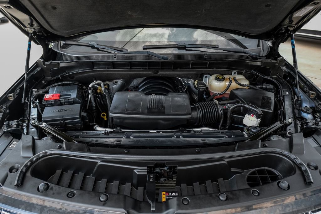 Used 2023 Chevrolet Suburban LT RWD image 54