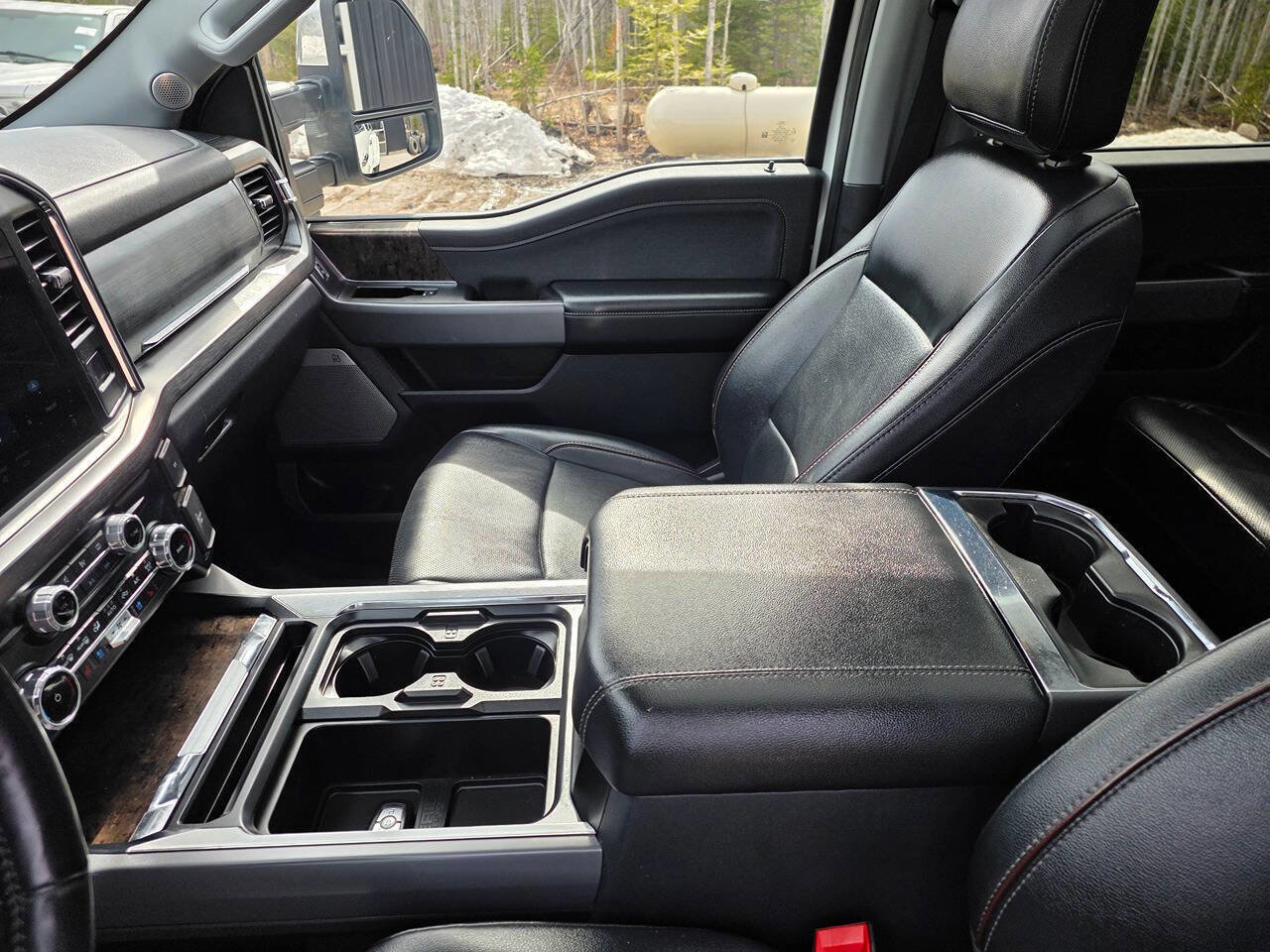 Used 2024 Ford F350 Lariat w/ Lariat Ultimate Package AWD/4WD image 30