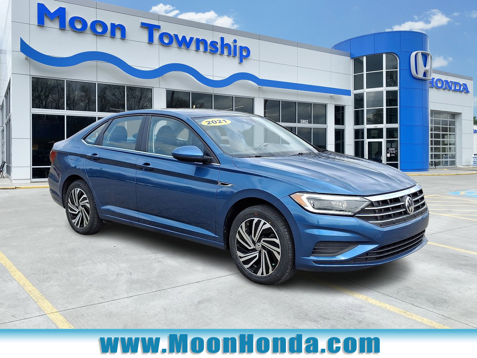 Used 2021 Volkswagen Jetta SEL image 1