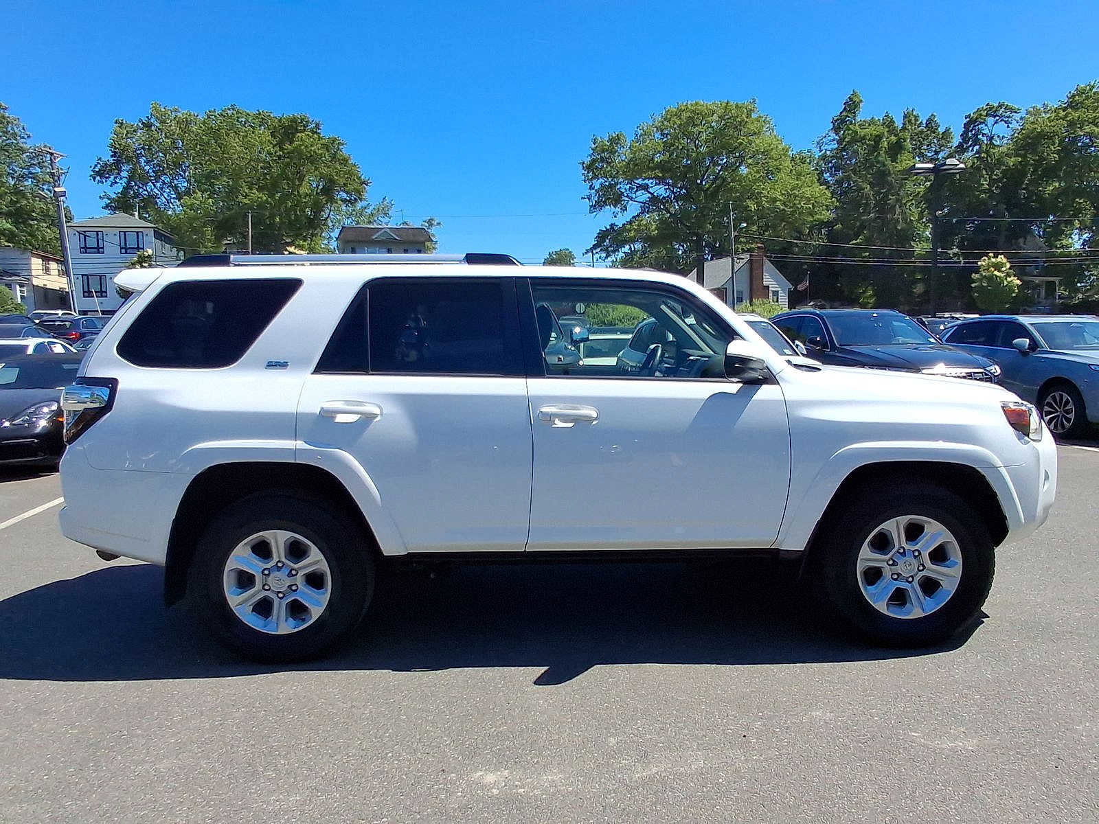 Used 2022 Toyota 4Runner SR5 RWD image 32