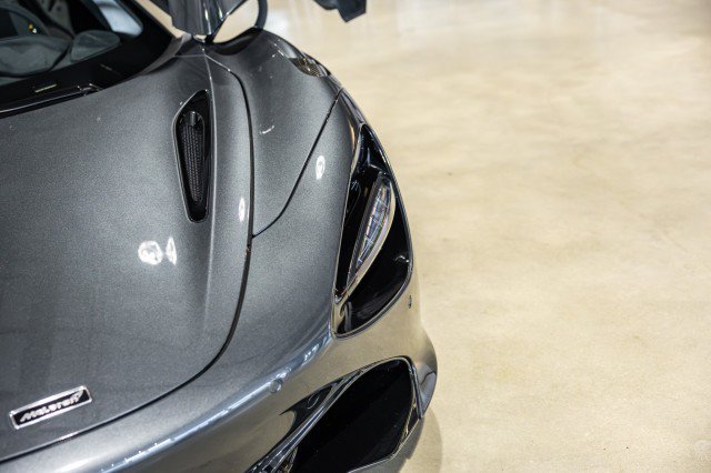 Used 2021 McLaren 720S Performance RWD image 12