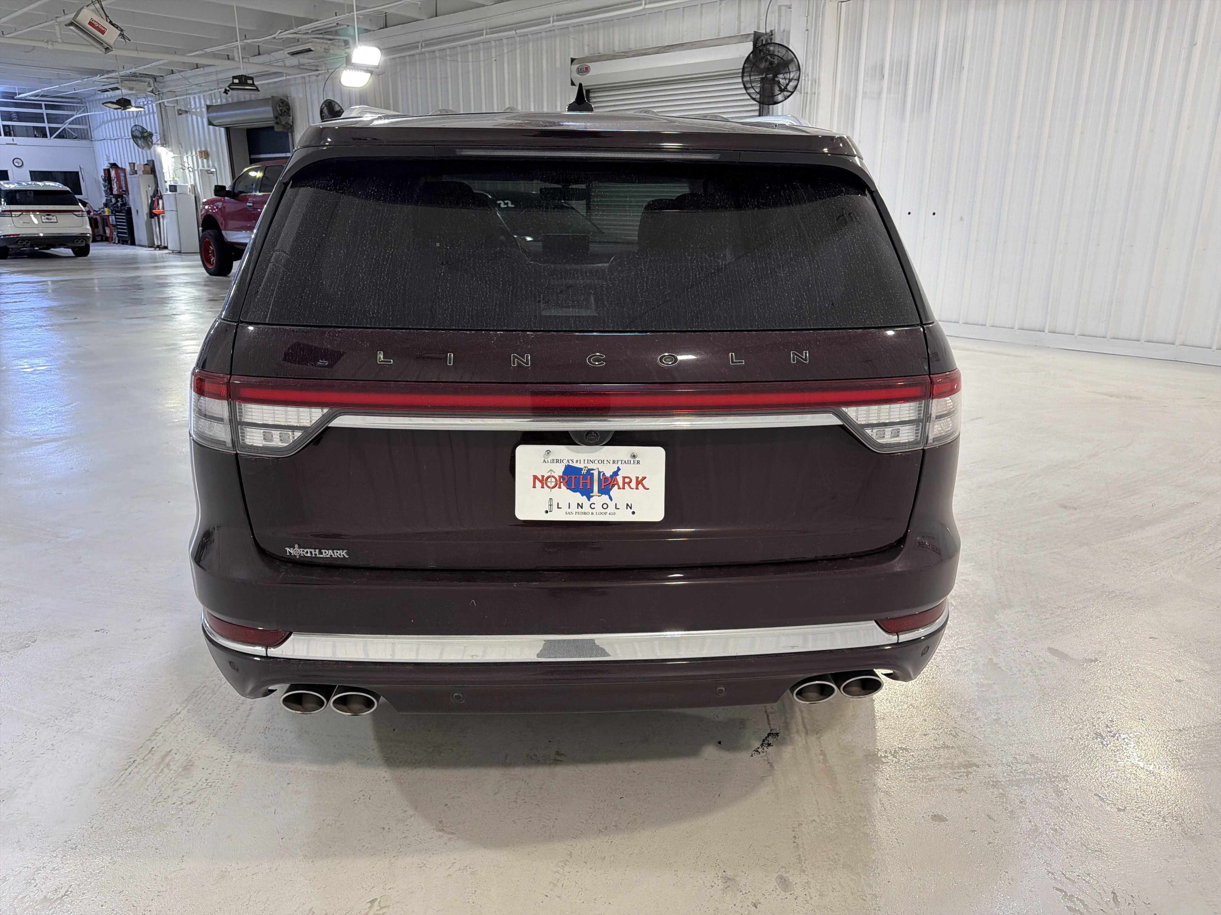 Used 2023 Lincoln Aviator Black Label AWD/4WD image 4