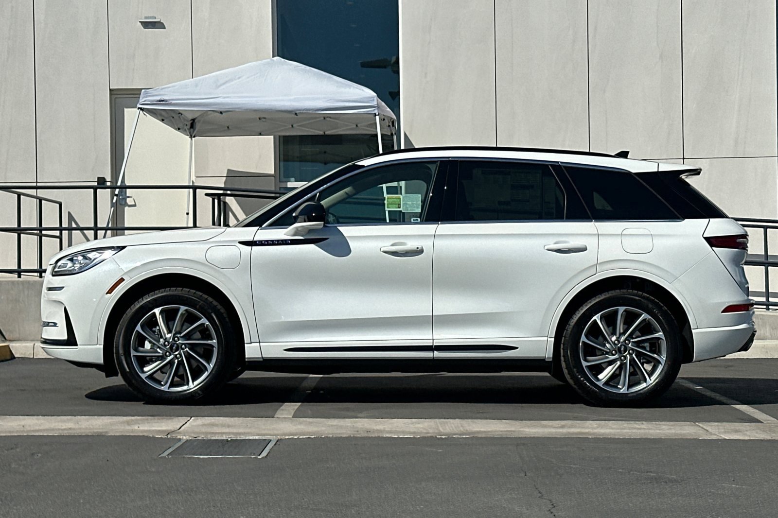 New 2025 Lincoln Corsair Grand Touring image 6