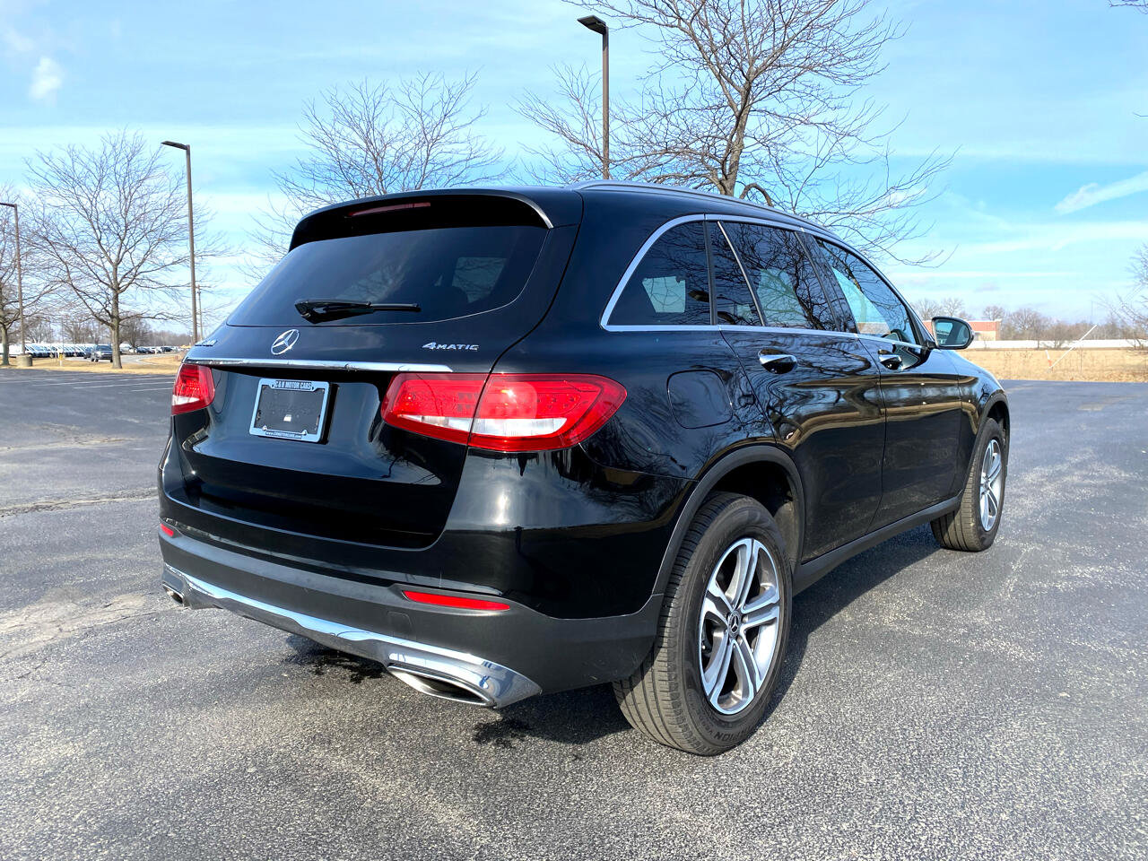 Used 2019 Mercedes-Benz GLC 300 4MATIC w/ Premium Package image 5