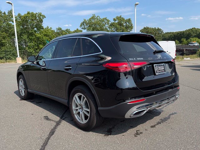 Used 2023 Mercedes-Benz GLC 300 4MATIC image 5